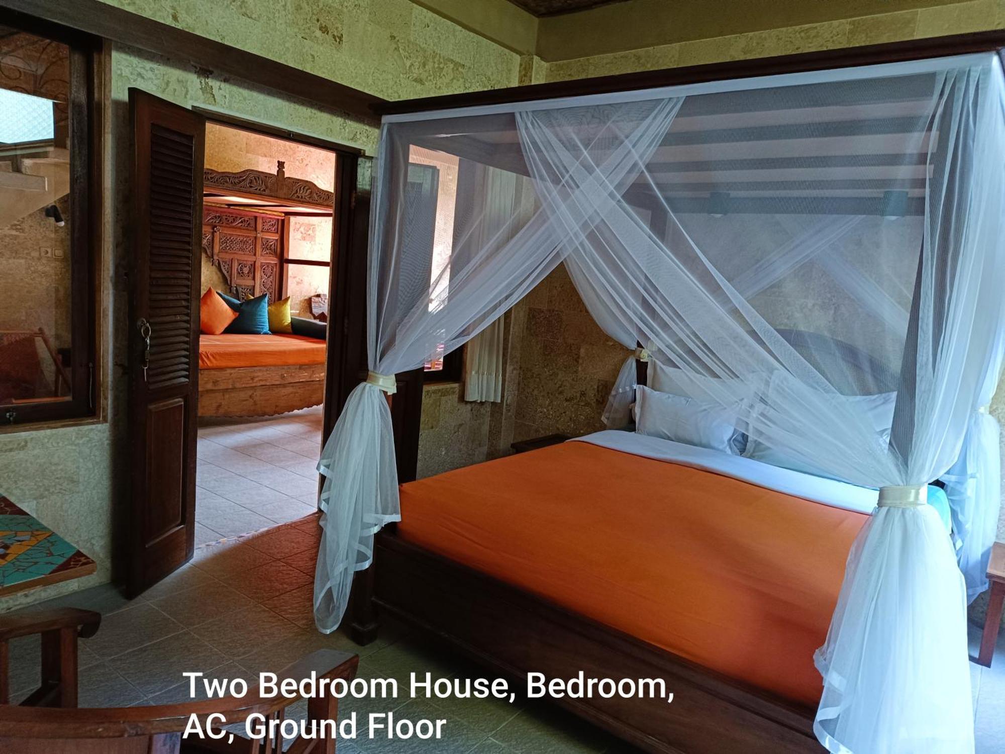 Guci Guesthouses Ubud  Exterior photo
