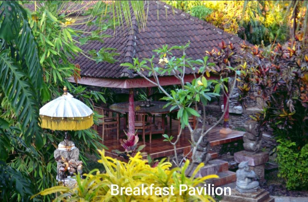 Guci Guesthouses Ubud  Exterior photo