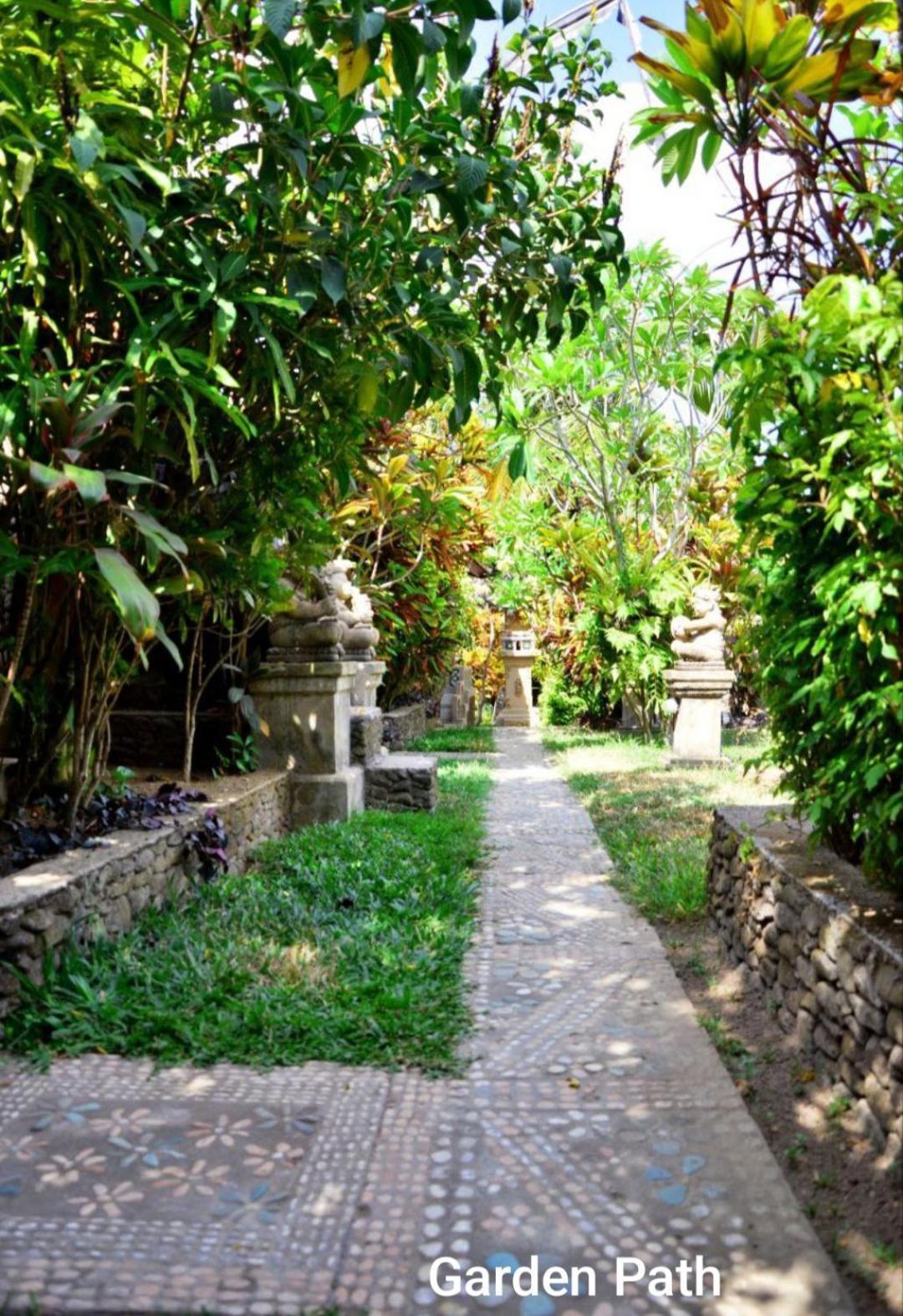 Guci Guesthouses Ubud  Exterior photo