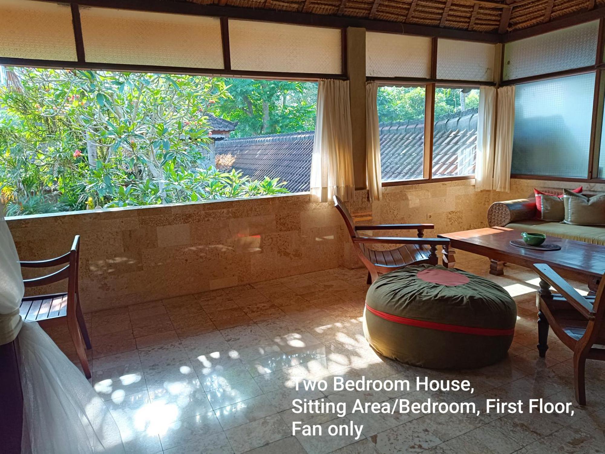 Guci Guesthouses Ubud  Exterior photo